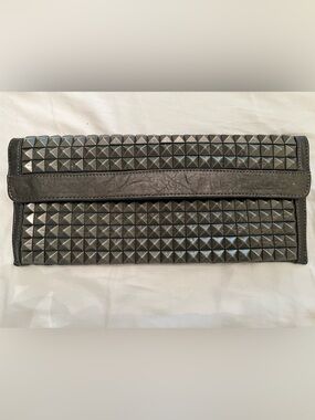 Cassandra LA Los Angeles Pyramid Gladiator Studded
Leather Clutch Gray Y2K
